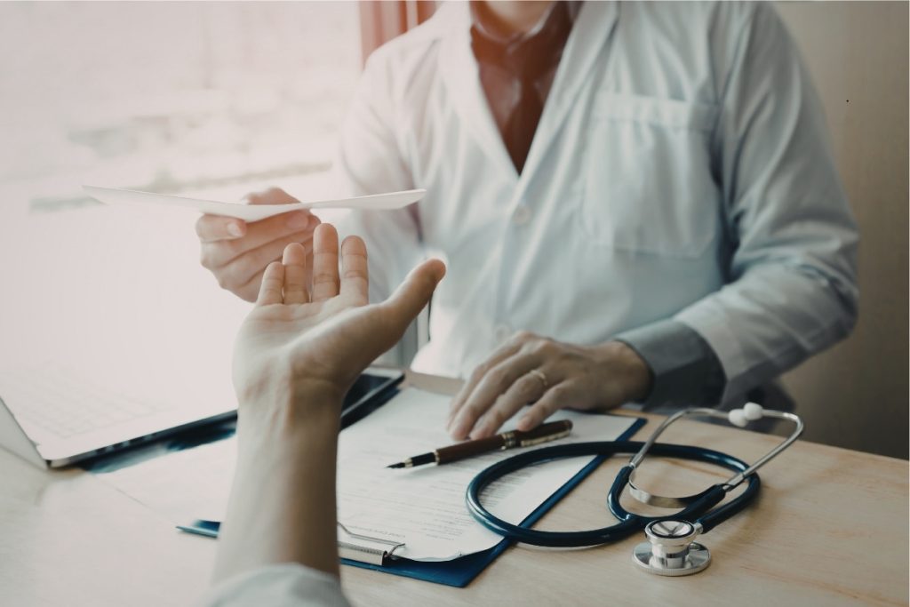 Doctor consulting patient (1)